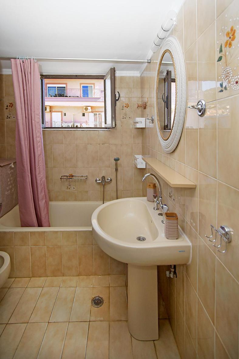 Apartamento Dimitra Kyparissia Exterior foto